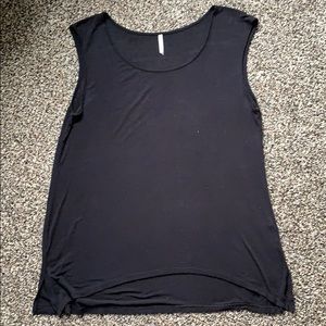 Heart hips size L light black tank top